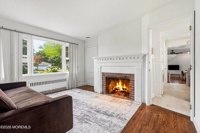 8 Woolley Place, West Long Branch, NJ 07764