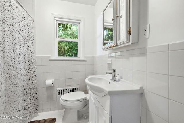 8 Woolley Place, West Long Branch, NJ 07764