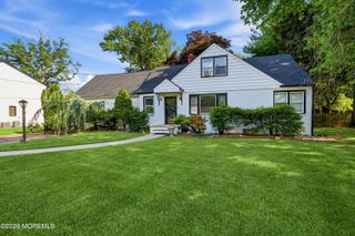 8 Woolley Place, West Long Branch, NJ 07764
