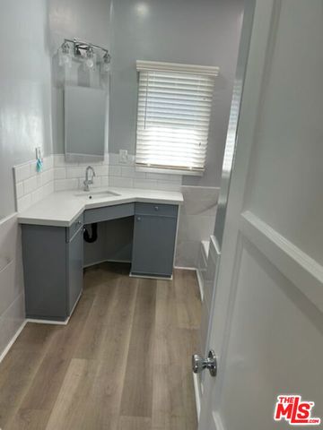 2830 W 3rd Street, Los Angeles, CA 90057