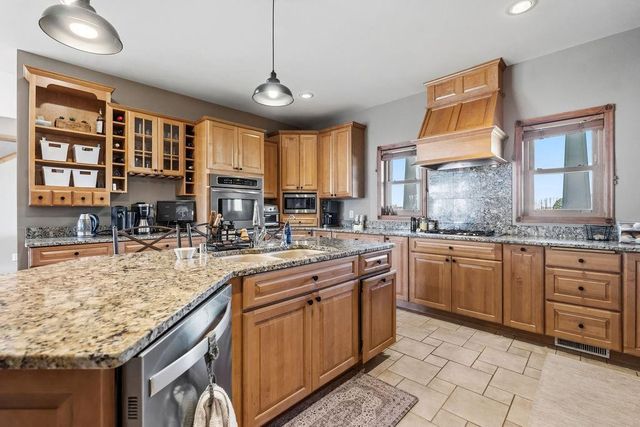 6751 30th Avenue, Eau Claire, WI 54703