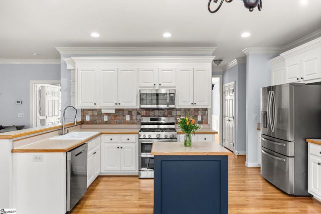 513 Worchester Place, Simpsonville, SC 29680