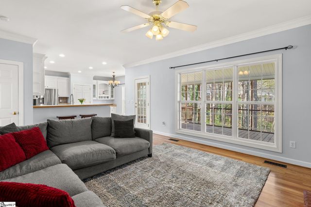 513 Worchester Place, Simpsonville, SC 29680