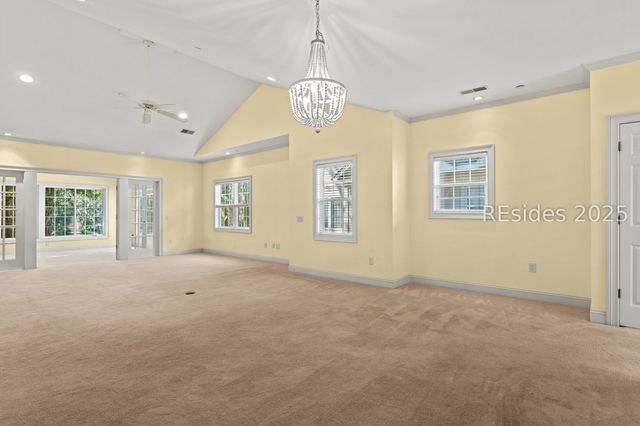 1 Gloucester Rd Apt O2, Hilton Head Island, SC 29928