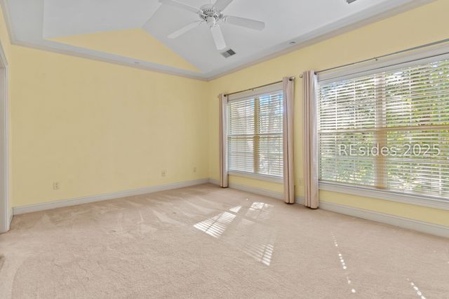 1 Gloucester Rd Apt O2, Hilton Head Island, SC 29928