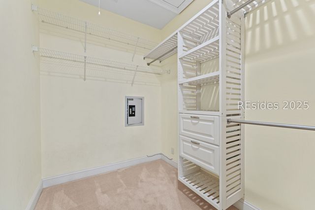 1 Gloucester Rd Apt O2, Hilton Head Island, SC 29928