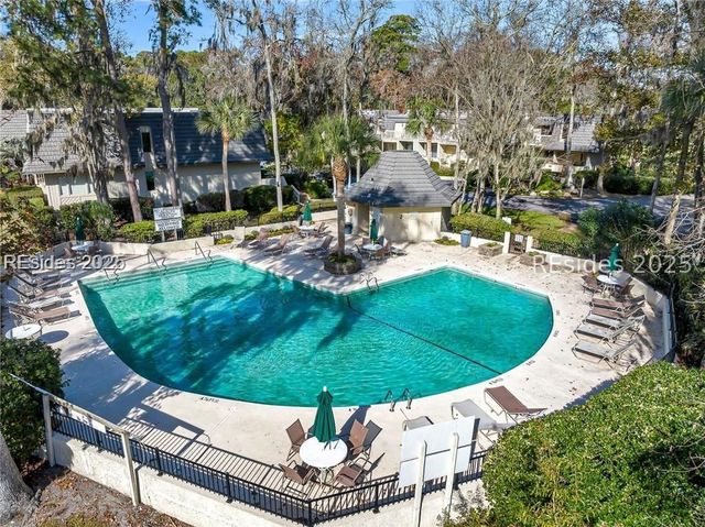 1 Gloucester Rd Apt O2, Hilton Head Island, SC 29928