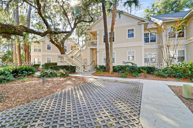 1 Gloucester Rd Apt O2, Hilton Head Island, SC 29928
