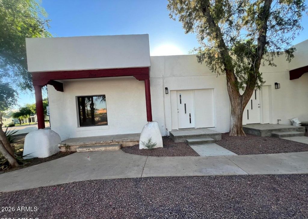 5914 W Myrtle Avenue, Glendale, AZ 85301