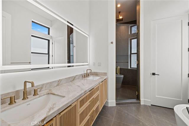 2111 Clark B, Redondo Beach, CA 90278