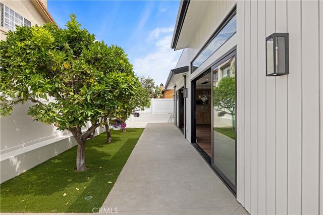 2111 Clark B, Redondo Beach, CA 90278