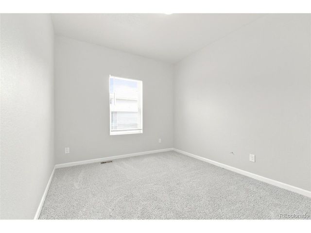 9548 Dahlia Ln, Thornton, CO 80229