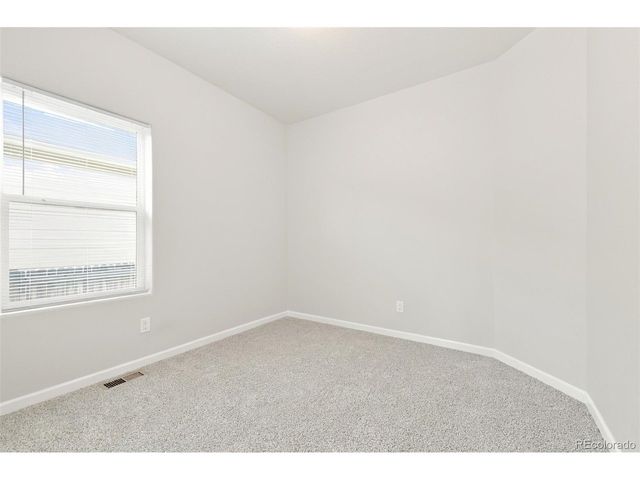 9548 Dahlia Ln, Thornton, CO 80229