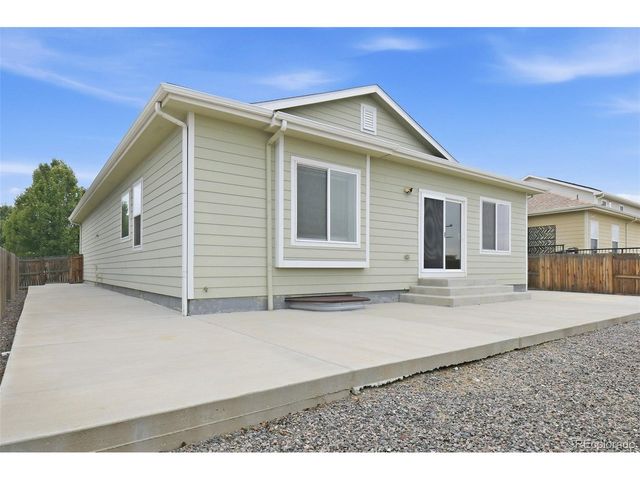 9548 Dahlia Ln, Thornton, CO 80229