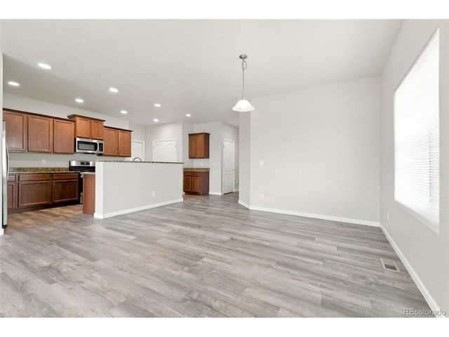 9548 Dahlia Ln, Thornton, CO 80229