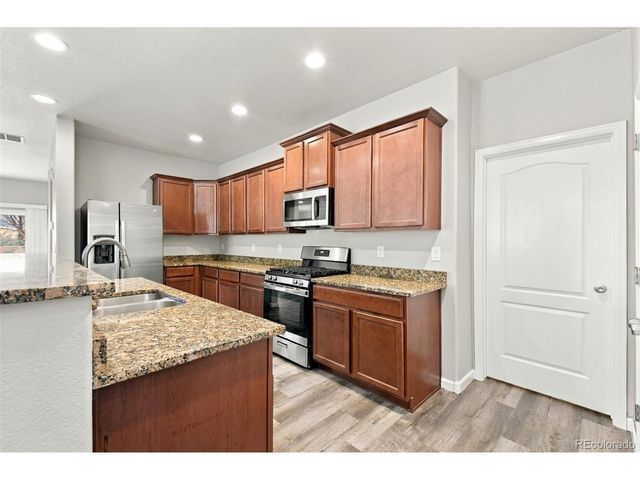 9548 Dahlia Ln, Thornton, CO 80229