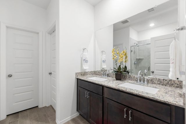 14427 Sunny Bend Way, Conroe, TX 77303