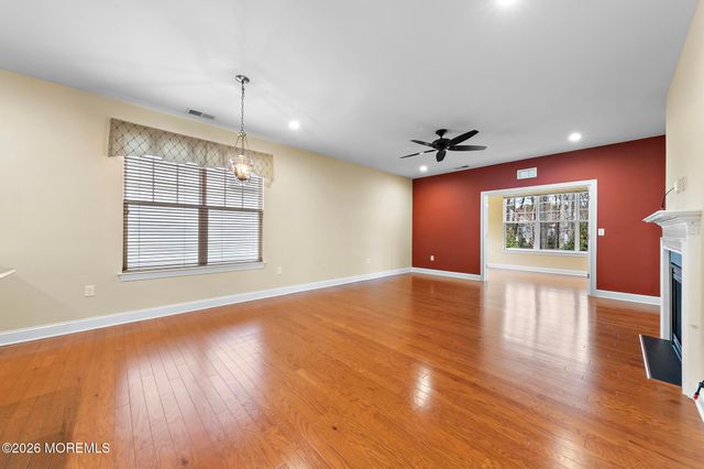 303 Newport Way, Little Egg Harbor, NJ 08087