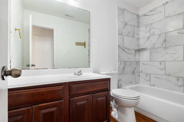 2042 Mickle Creek Drive, Houston, TX 77049