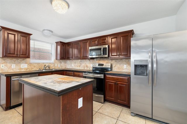 2042 Mickle Creek Drive, Houston, TX 77049