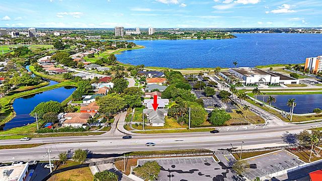 1301 N Mangonia Drive, West Palm Beach, FL 33401