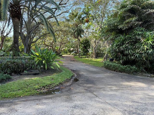 6399 SW 100th Street, Pinecrest, FL 33156