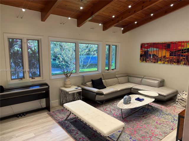 6399 SW 100th Street, Pinecrest, FL 33156
