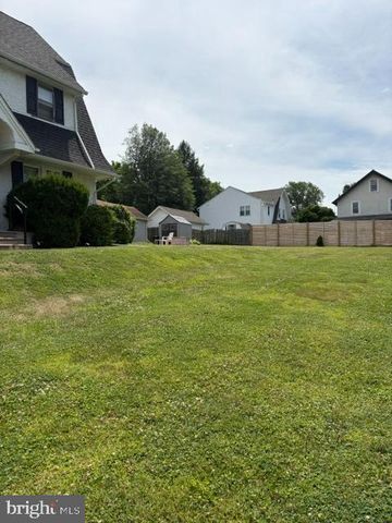 419 KENMORE RD, Havertown, PA 19083