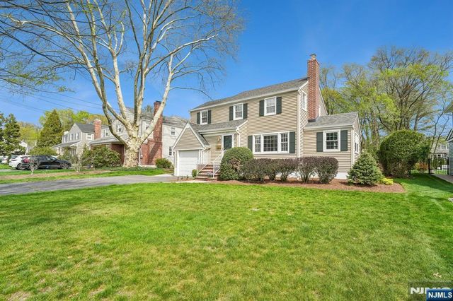 321 Kenilworth Road, Ridgewood, NJ 07450