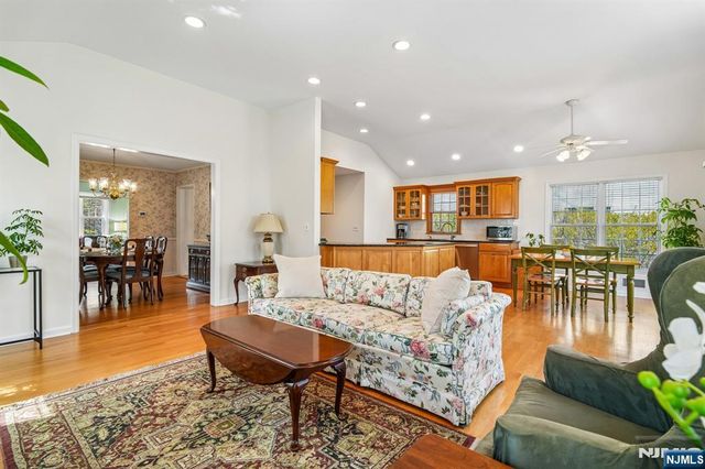 321 Kenilworth Road, Ridgewood, NJ 07450