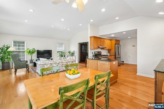 321 Kenilworth Road, Ridgewood, NJ 07450