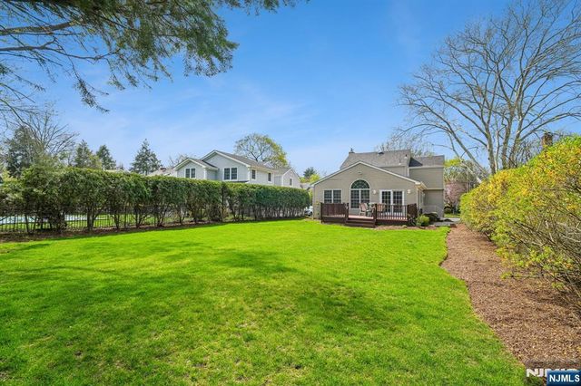 321 Kenilworth Road, Ridgewood, NJ 07450