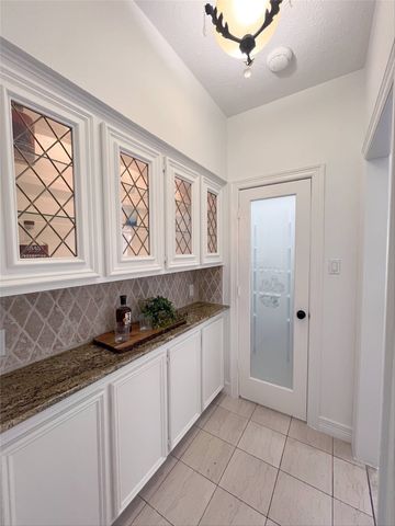 585 Oak Hill Drive, Southlake, TX 76092