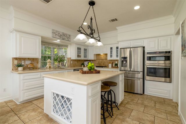 585 Oak Hill Drive, Southlake, TX 76092