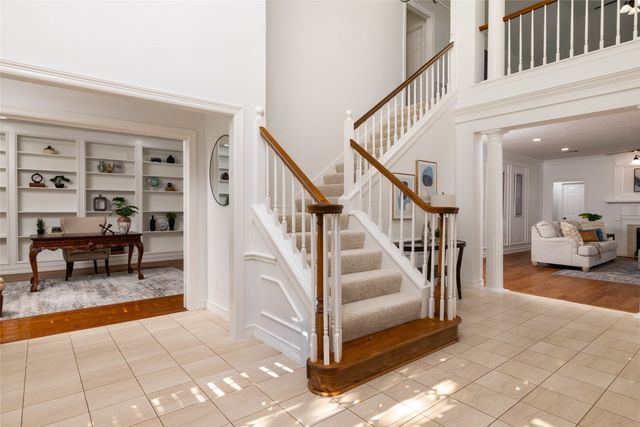 585 Oak Hill Drive, Southlake, TX 76092