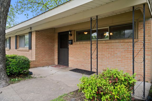 717 Van Horn Drive, Irving, TX 75060