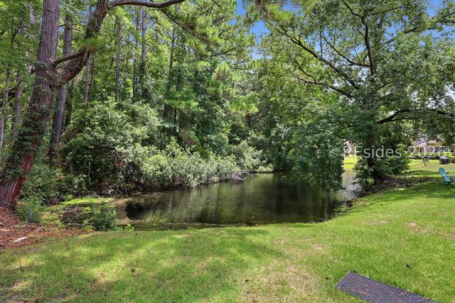5 Gum Tree Rd Apt H17, Hilton Head Island, SC 29926