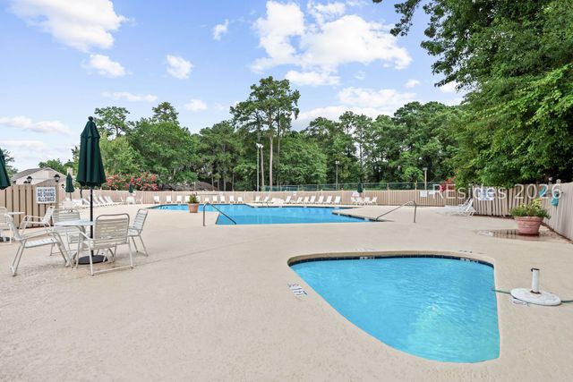 5 Gum Tree Rd Apt H17, Hilton Head Island, SC 29926