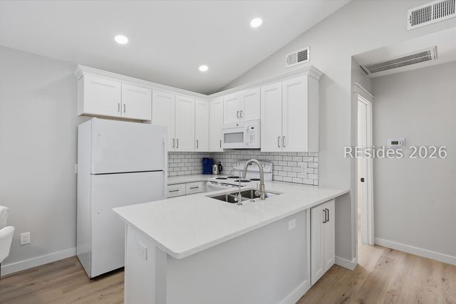 5 Gum Tree Rd Apt H17, Hilton Head Island, SC 29926