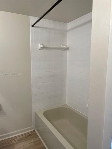 212 Lake Pointe Drive 313, Oakland Park, FL 33309