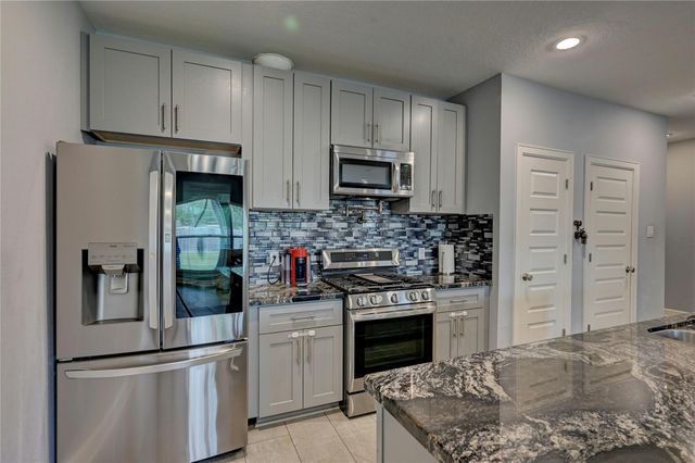 8419 Observatory Street, Houston, TX 77088