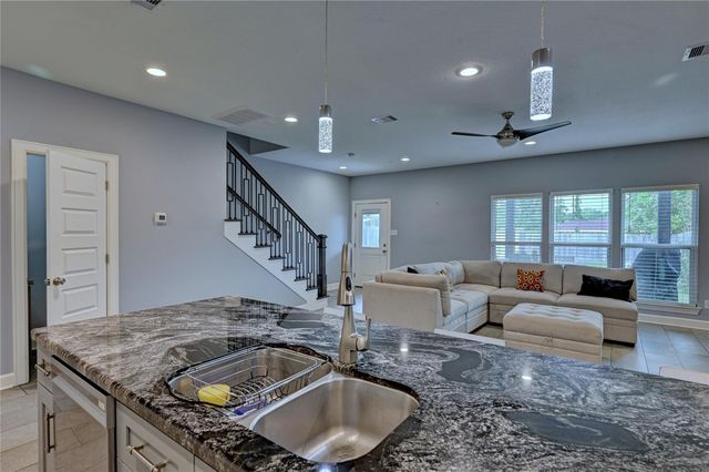 8419 Observatory Street, Houston, TX 77088