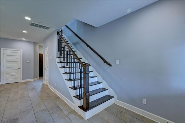 8419 Observatory Street, Houston, TX 77088