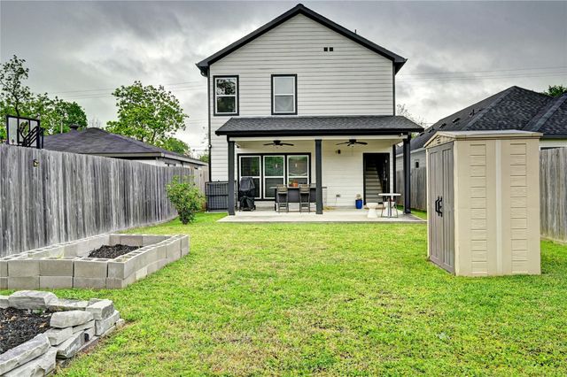 8419 Observatory Street, Houston, TX 77088