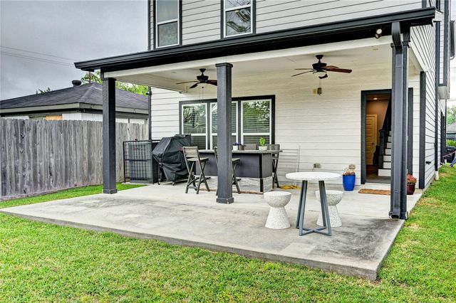 8419 Observatory Street, Houston, TX 77088