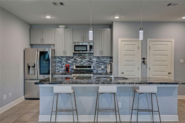 8419 Observatory Street, Houston, TX 77088