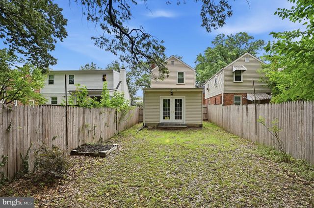 2842 30TH ST NE, Washington, DC 20018