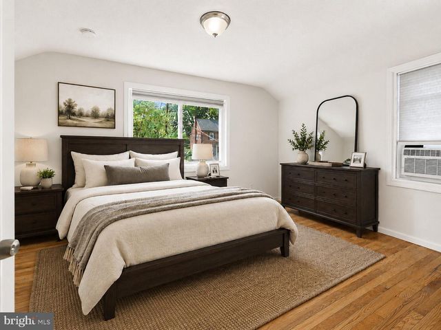 2842 30TH ST NE, Washington, DC 20018