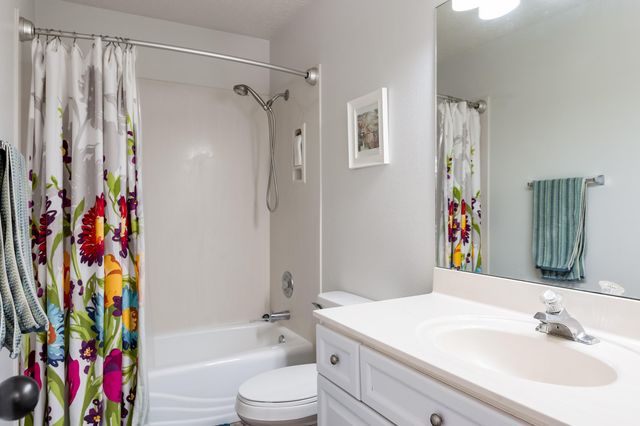 9701 LAYTON Avenue NE A, Albuquerque, NM 87111