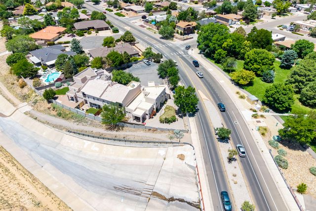 9701 LAYTON Avenue NE A, Albuquerque, NM 87111